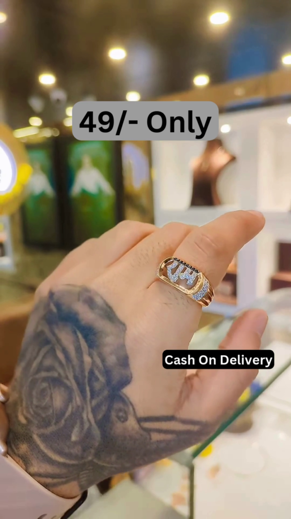 Luxury Gold and Diamond Statement Ring - Image 2