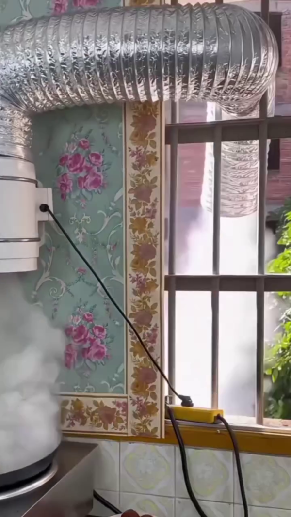Industrial Fog Chiller – Wall-Mounted Smoke Machine - Image 2