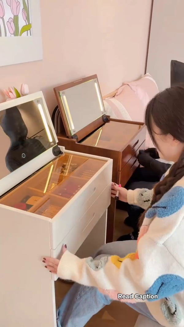 💄 LED Mirror Vanity Table with Jewelry Organizer Drawers - Image 2