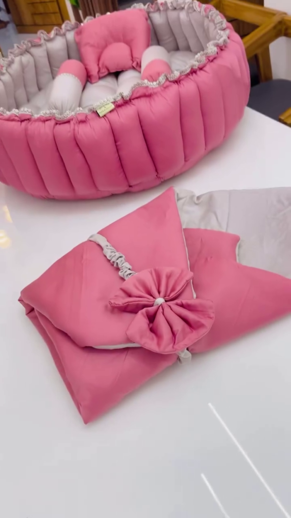 Baby Bed with Mosquito Net ? Ultra Soft Newborn Lounger with Pillow & Protective Canopy - Image 4