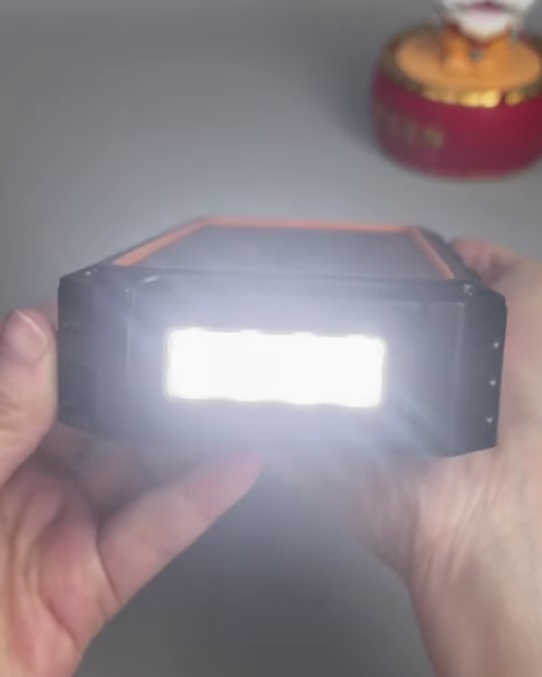 Rugged Wireless Charging Power Bank ? 20000mAh Fast Charge Station with Flashlight & Dual Output - Image 4