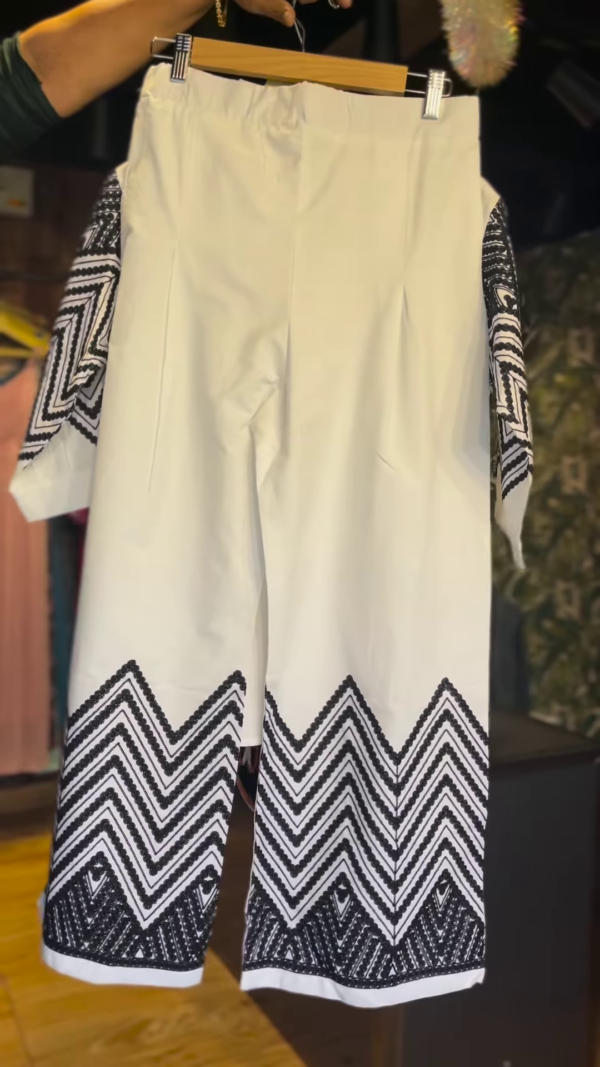 🖤✨ Elegant Monochrome Zigzag Embroidered Co-Ord Set (2-Piece) - Image 2